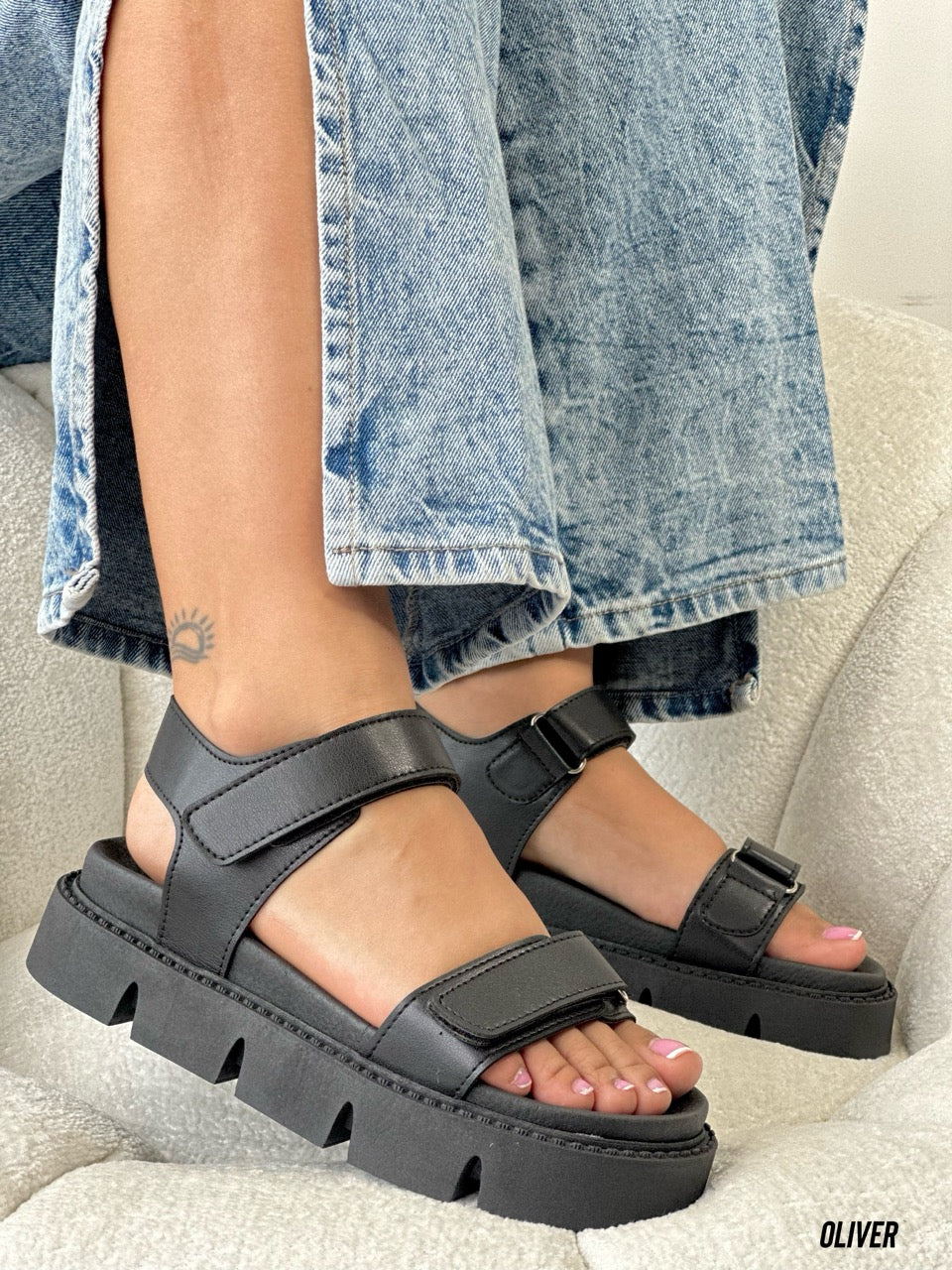 Descubre el Estilo y Elegancia en Cada Paso las sandalias Oliver