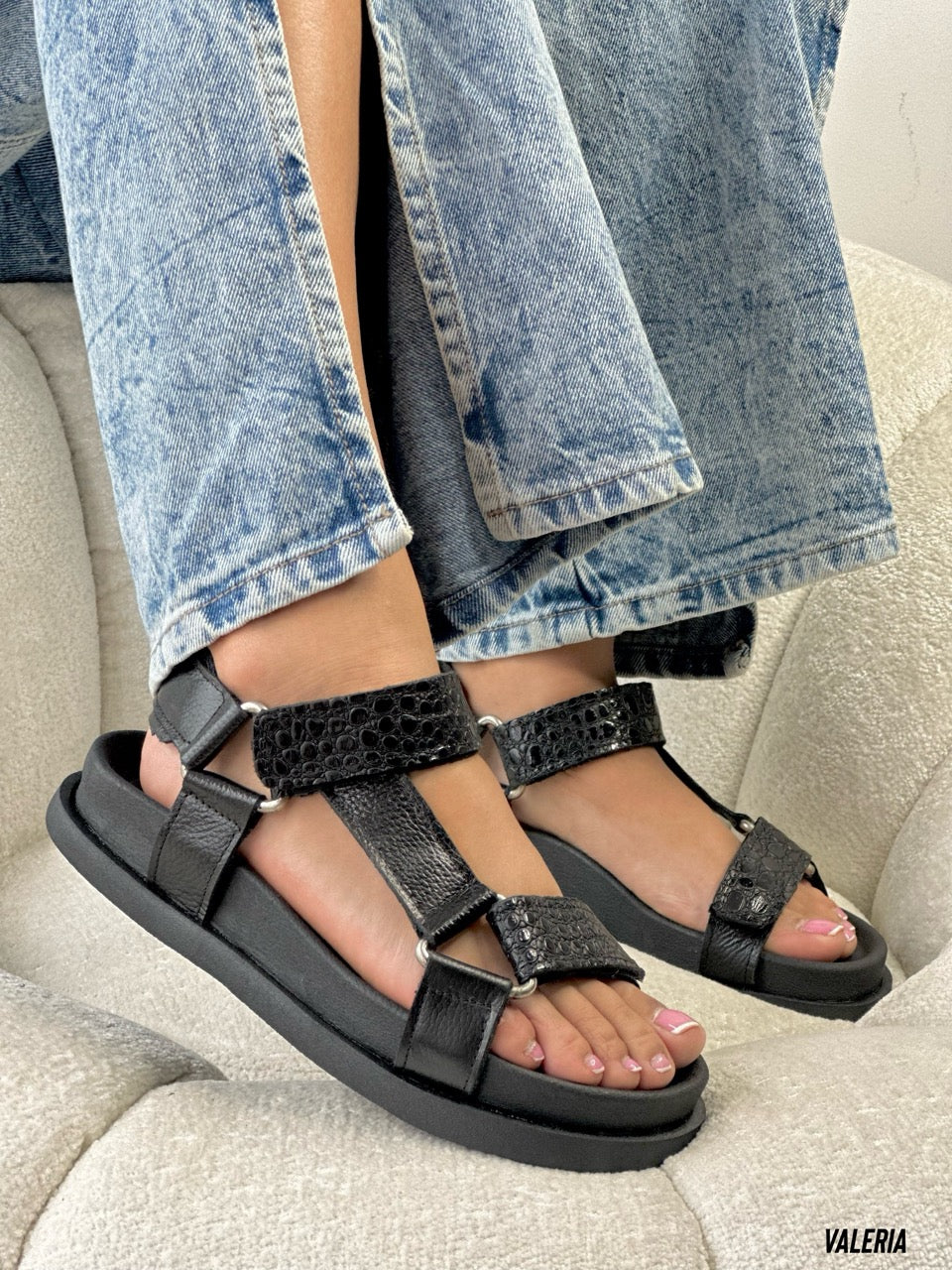 Descubre el Estilo y Elegancia en Cada Paso las sandalias Valeria